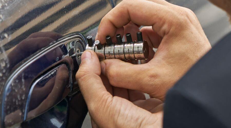 Expert tile roof repair services in Lincoln, TX